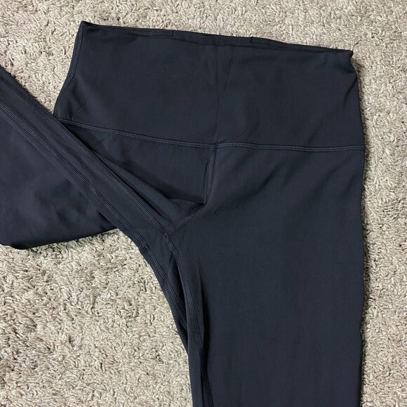Lululemon Size 8 Align High Rise Mini Flared Pant 28" Black - Picture 3 of 7
